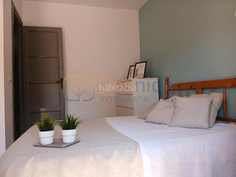 Foto a3411da9-e78a-411d-9be1-8b7dce38ae0f. House with heating in Prádena