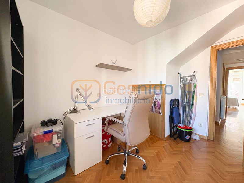 Foto 44d36f4c-5aee-487f-bae5-a272e07c30e9. Location appartement avec chauffage parking dans El Carmen Segovia