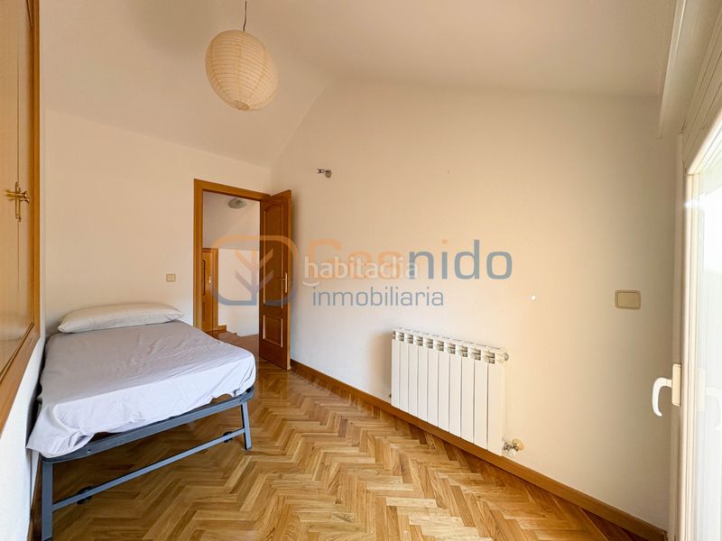 Foto 411f1342-3fdf-4adf-940b-cd89d48db295. Rent flat with heating parking in El Carmen Segovia