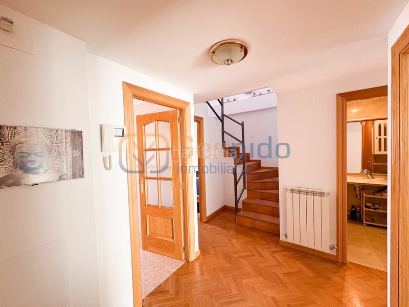 Foto 890cce8c-d67d-441b-9d91-8e5800689cf7. Rent flat with heating parking in El Carmen Segovia
