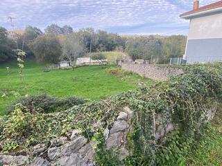 Terreny residencial a Cué-San Roque-Andrín. Parcela en llanes