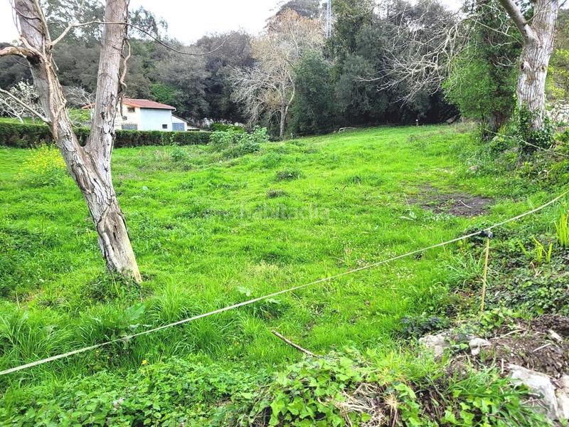 Foto 0686a7dc-b6ff-4f08-81fe-97c50004a584. Terreno residencial parcela edificable en balmori en Llanes