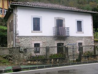 Masia a Peñamellera Alta. Casa asturiana