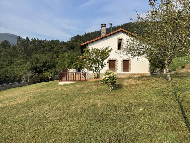 Foto 42416bb0-e259-4da0-b8fc-a1b50702e327. Haus mit heizung in Vibaña-Ardisana-Caldueño Llanes