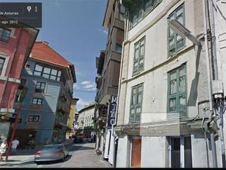 Edifici en Llanes Pueblo. Edificio para rehabilitar