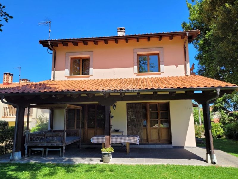 Foto d6ebae31-f91b-4272-b0e1-a8732ce9beb2. Casa amb calefacció a Pría-Nueva-Hontoria-Naves Llanes