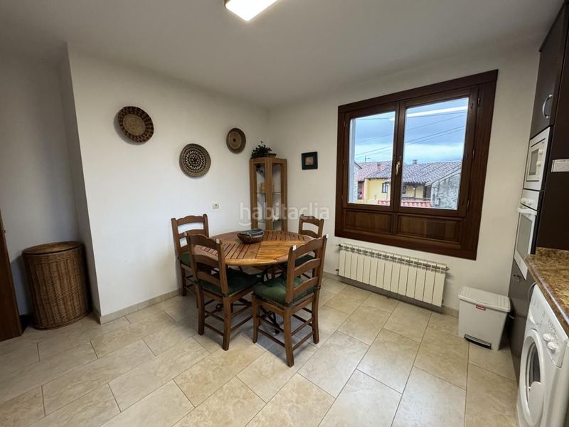 Foto f636661b-368b-4986-9303-6d5c9a1fcb48. Casa amb calefacció a Pría-Nueva-Hontoria-Naves Llanes