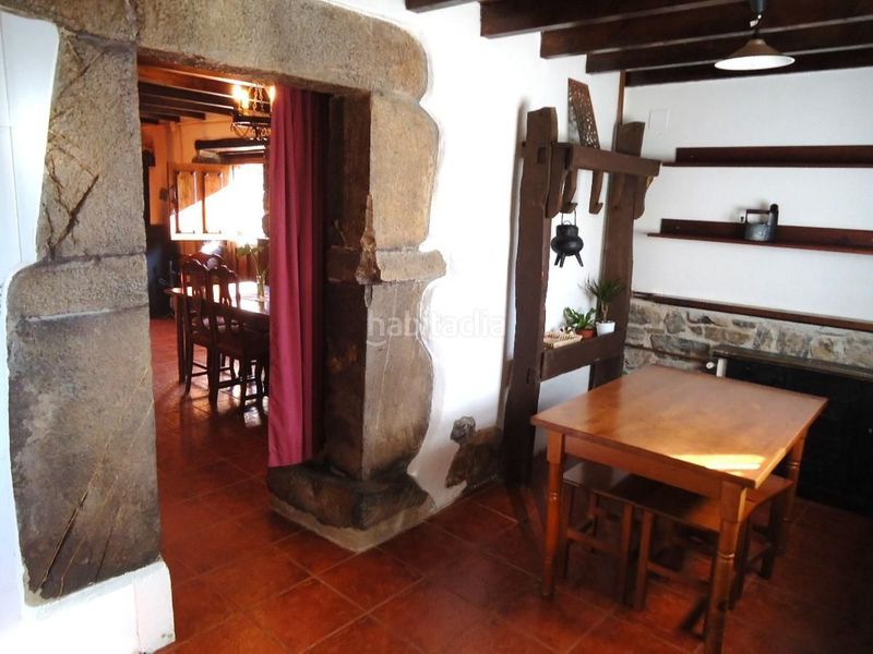 Foto c2bd6e0b-7ff6-4b40-9236-b80e71d692da. Casa adossada amb calefacció a Parres