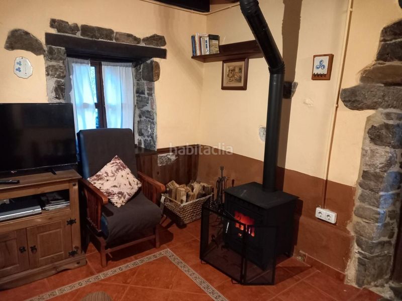 Foto de5ee8d2-bf80-471f-b278-e23f741ee287. Casa adossada amb calefacció a Parres