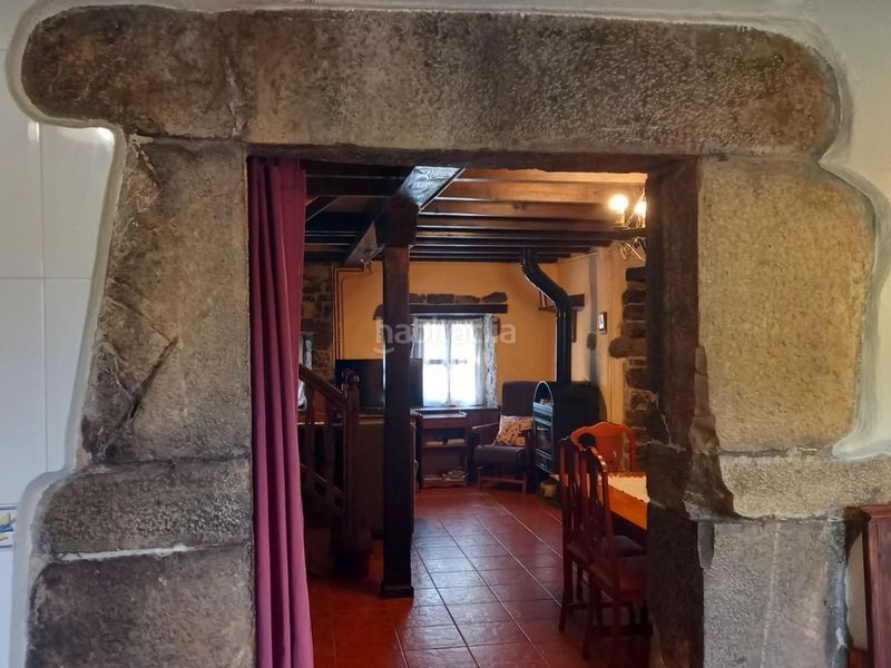 Foto e6a37020-10d9-4f50-9f49-527e98a4492e. Casa adossada amb calefacció a Parres