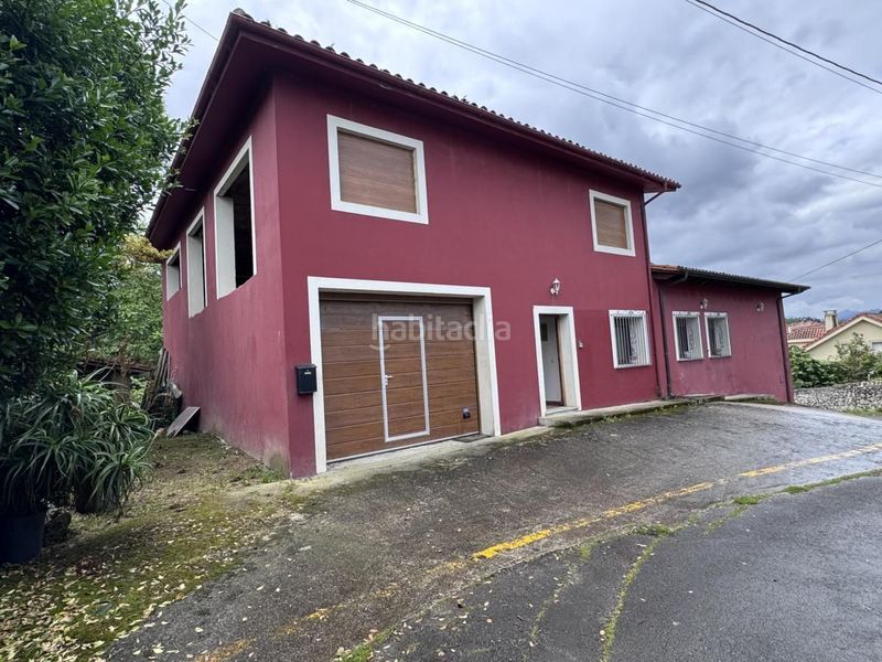 Foto 593686f7-546e-438a-892b-b92a9c45442c. Casa amb calefacció a Celorio-Poó-Parres Llanes
