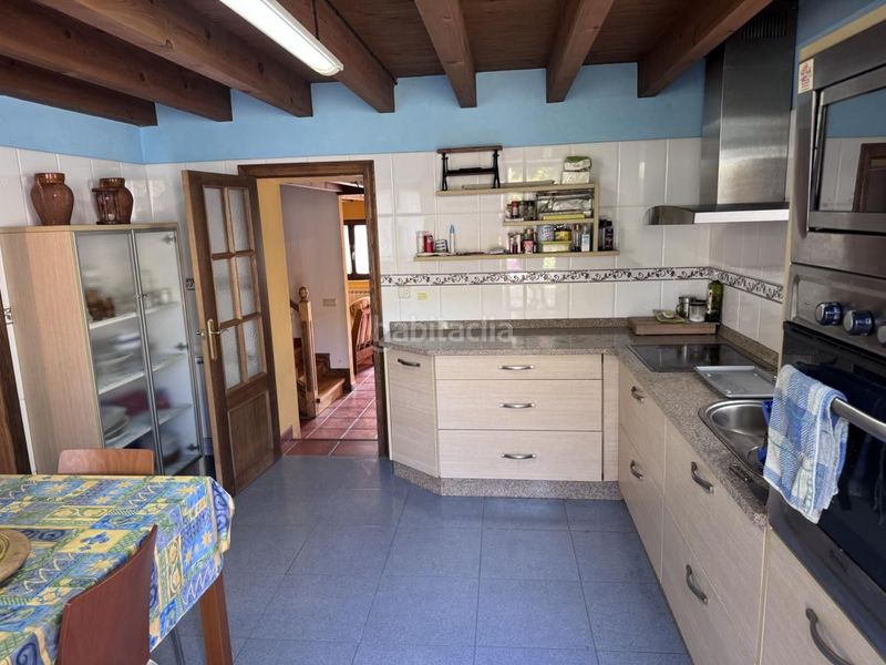 Foto a8d095d2-6662-4f4b-8ca8-aea968452faf. Casa adossada amb calefacció a Llanes pueblo Llanes