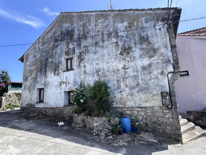 Foto f0f0dd90-f964-4811-ac26-3d838e7841ea. Casa adossada amb calefacció a Llanes pueblo Llanes