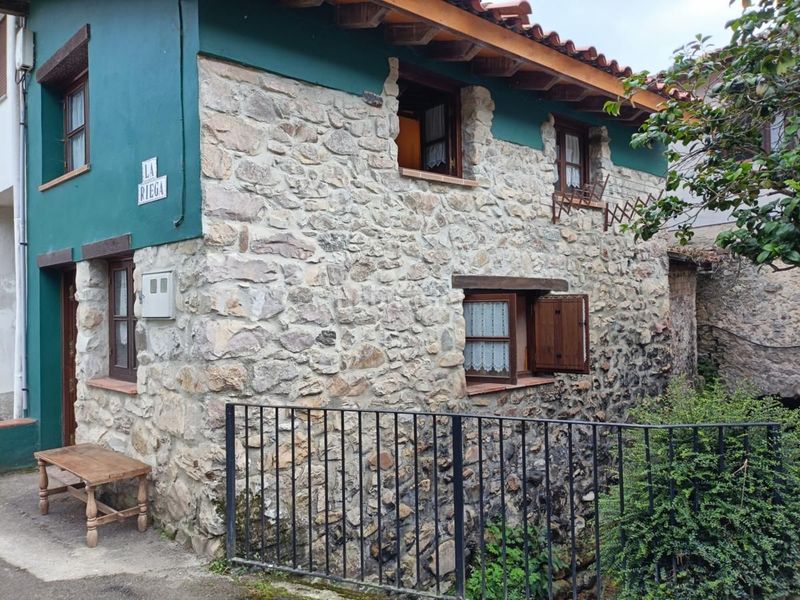 Foto fa9bc94f-89cb-4925-8b04-4891bbe500e8. Casa adossada amb calefacció a Vibaña-Ardisana-Caldueño Llanes