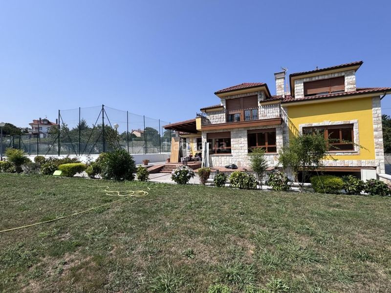 Foto a0d4a7a7-59b9-4e62-9ece-ac2eb874fcf8. Casa amb calefacció a Parroquias Norte Siero