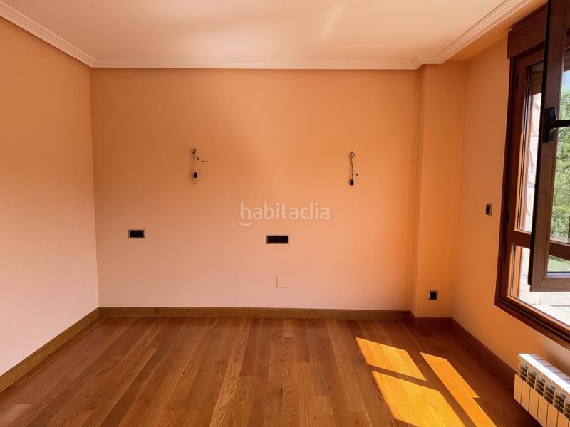 Foto f1fa7b83-4cdb-4aea-a947-b85a6c432d30. Casa amb calefacció a Parroquias Norte Siero