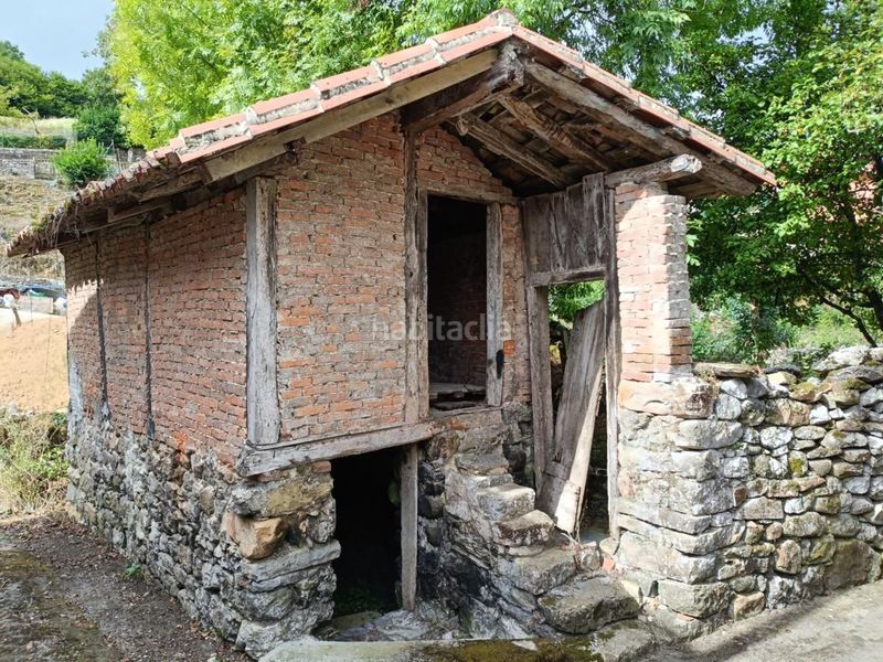 Foto aabce2a6-af7a-43f0-a70b-2936e8cbd9e9. Casa adossada a Vibaña-Ardisana-Caldueño Llanes