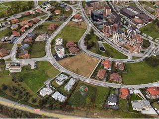 Terreny residencial a Montecerrao. Parcela en montecerrao