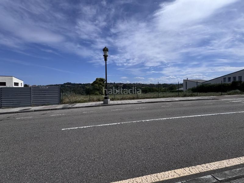 Foto ba1cfcda-cba5-4d56-b41f-1c1ebad83b3a. Terreny residencial a Montecerrao Oviedo