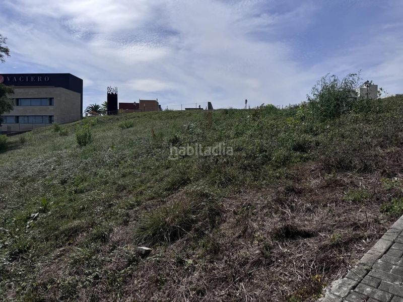 Foto 59920bb7-deeb-41d0-a57a-73acbe600411. Terreny residencial a Montecerrao Oviedo