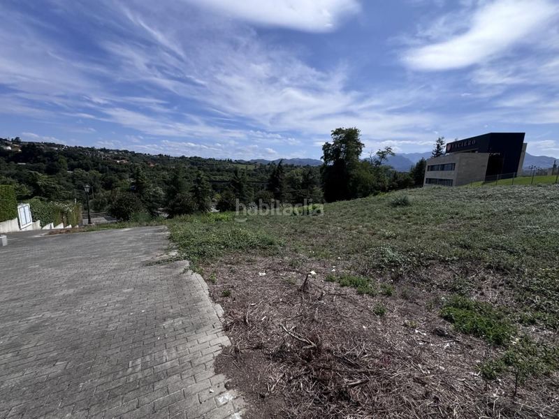 Foto f6df460b-c96c-4636-b549-098dcd061679. Terreny residencial a Montecerrao Oviedo