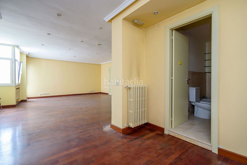 Foto e5a81be5-1605-4e51-8ad0-52f3303d663b. Büro in calle melquiades álvarez 14 in Salesas - Foncalada - Campoamor Oviedo
