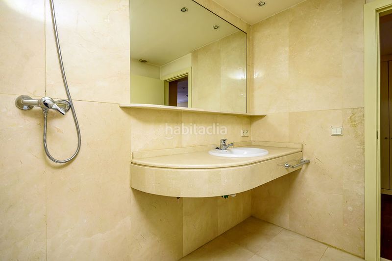 Foto f405faf8-4c9c-44c9-82ca-e77ea0e3e3cc. Büro in calle melquiades álvarez 14 in Salesas - Foncalada - Campoamor Oviedo