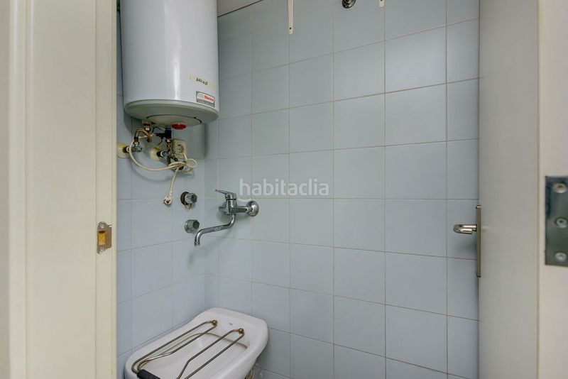 Foto 1234dda9-bd4a-404b-8a07-5e883c936f69. Local comercial a Centro Gijón