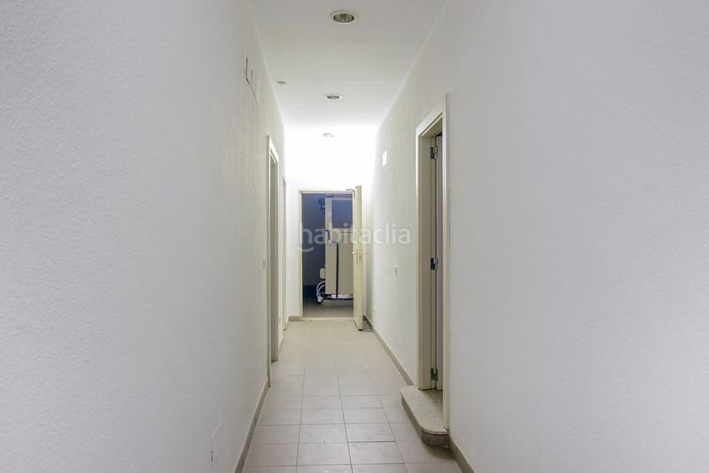 Foto 93ad8266-2b9e-4616-a862-d45648a8419c. Local comercial a Centro Gijón