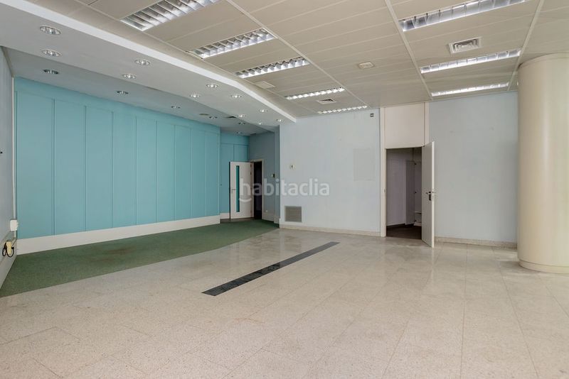 Foto d5802d94-3730-4a23-a79a-417d2b346301. Local comercial a Centro Gijón