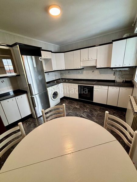 Foto 4daf7fc0-48d9-46b0-b77b-7ac0f8df8d23. Pis amb calefacció a Centro Santurtzi