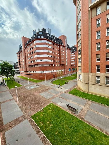 Foto c0ff0671-cc9d-4075-9472-e49cc451b757. Pis amb calefacció aparcament a Miribilla Bilbao