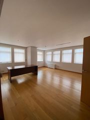 Oficina  Rúa vicente ferrer. Entreplanta de 510 m2 de oficinas en la coruña