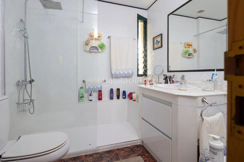 Foto a9bf7846-e9a9-4984-8216-906c7b378c44. Maison avec chauffage parking piscine dans Liáns Oleiros