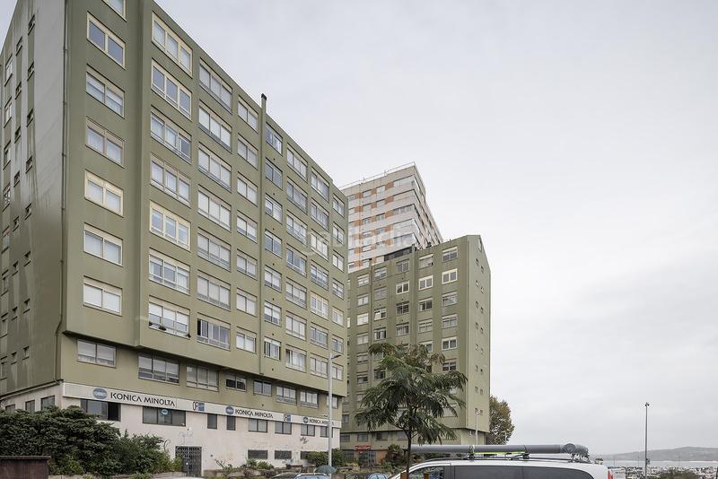 Foto 2dfc5e83-9b84-42b4-a66c-2274b11c5c2b. Locale commerciale in Los Castros - Castrillón Coruña (A)