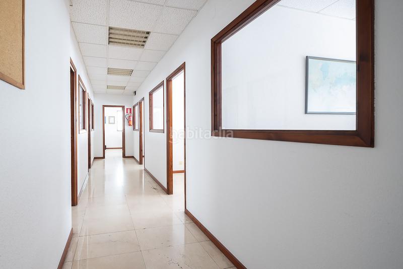 Foto ec393dee-d52e-4d24-9077-3c0d1a912733. Locale commerciale in Los Castros - Castrillón Coruña (A)