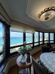 Piso en Avenida de pedro barrié de la maza 17. Espectacular piso de 150 m2 en la playa del orzán