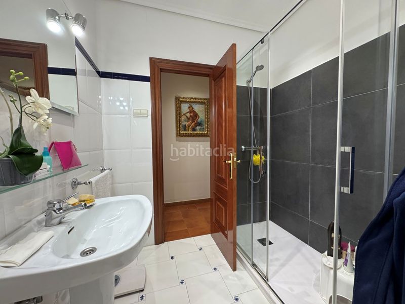 Foto ba00b424-b893-4621-aaa2-b53a134f2c14. Flat with heating in Centro Ferrol