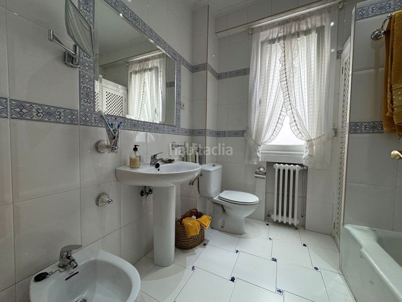 Foto ef97b7a2-ca89-460e-93e7-a6985b190aa6. Flat with heating in Centro Ferrol
