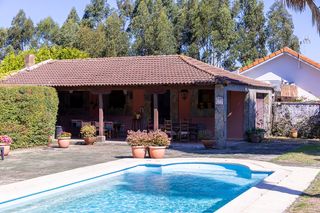 Casa  Rúa concheira. Chalet individual con preciosa finca privada cercano a mera; 2.0