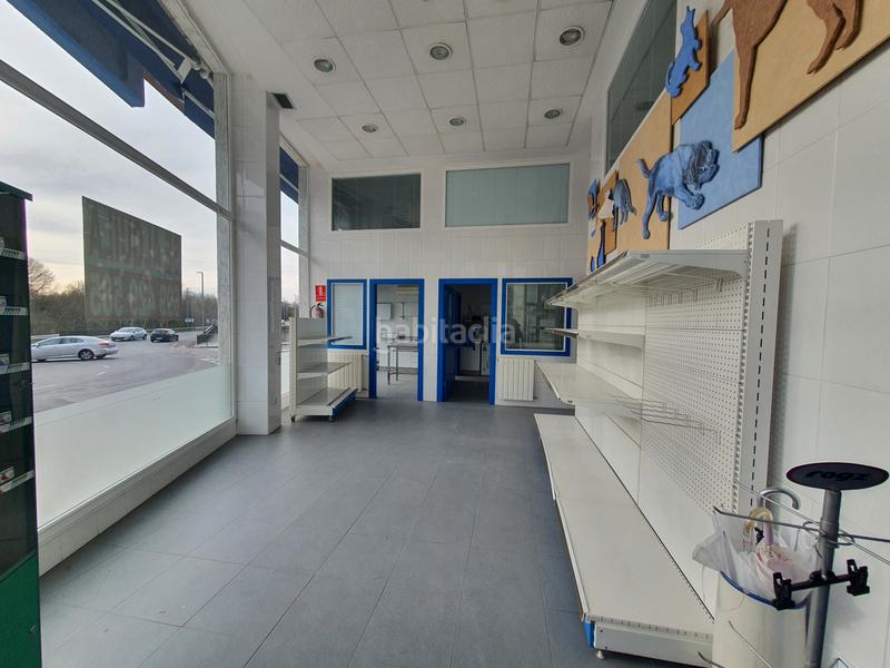 Foto 63011ac8-22e1-495e-b014-e2915ba2bcce. Lloguer local comercial a la pola Siero Siero