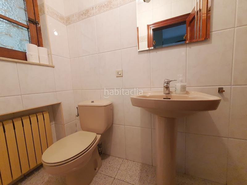 Foto 233128f8-d32c-4f7f-b7c7-5fa9b2c41f3f. Casa aparellada a el berrón - avda. de langreo 27 a Siero