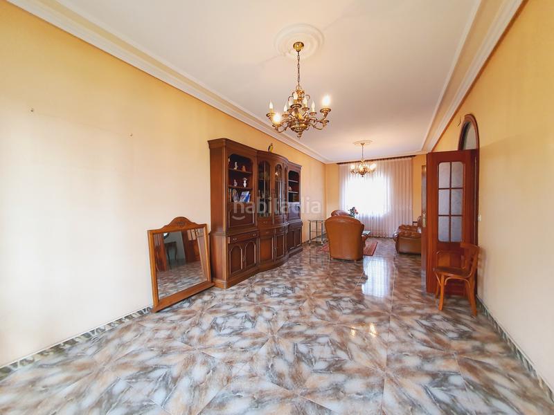 Foto 23b6eb37-b558-4536-b892-9f2f9ca9d45e. Casa aparellada a el berrón - avda. de langreo 27 a Siero