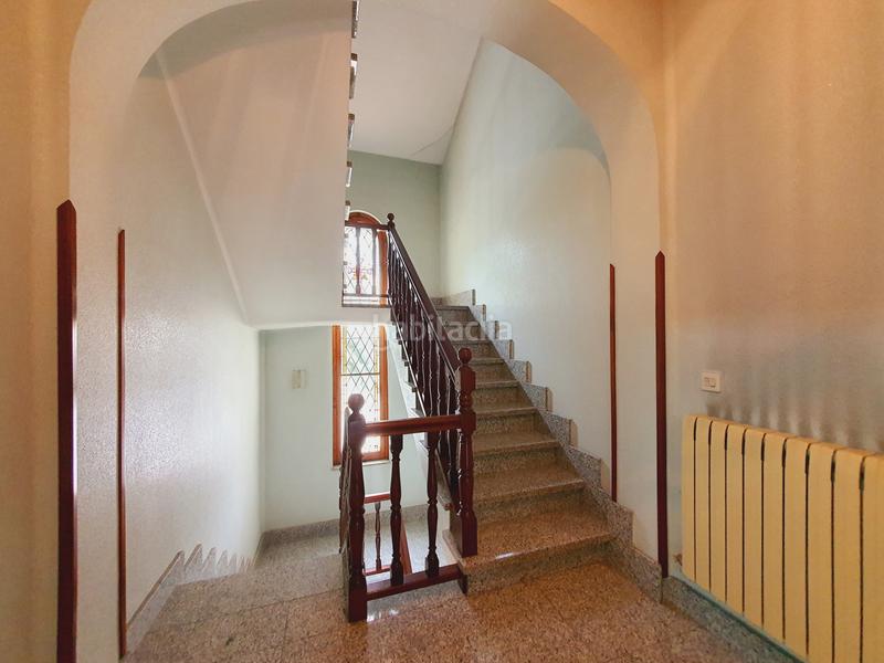 Foto 51d90609-edba-4b52-a03b-dde2905e7ab5. Casa aparellada a el berrón - avda. de langreo 27 a Siero