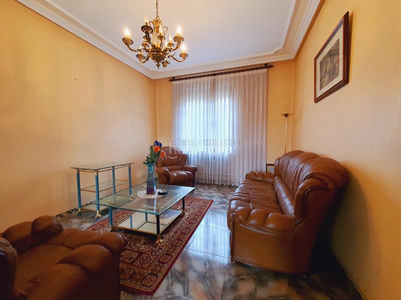 Foto f07cb3d9-1f19-4f61-a69c-baf5afb33ceb. Casa aparellada a el berrón - avda. de langreo 27 a Siero