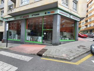Location Local commercial  Pola de siero - valeriano leon. Local centrico, en esquina