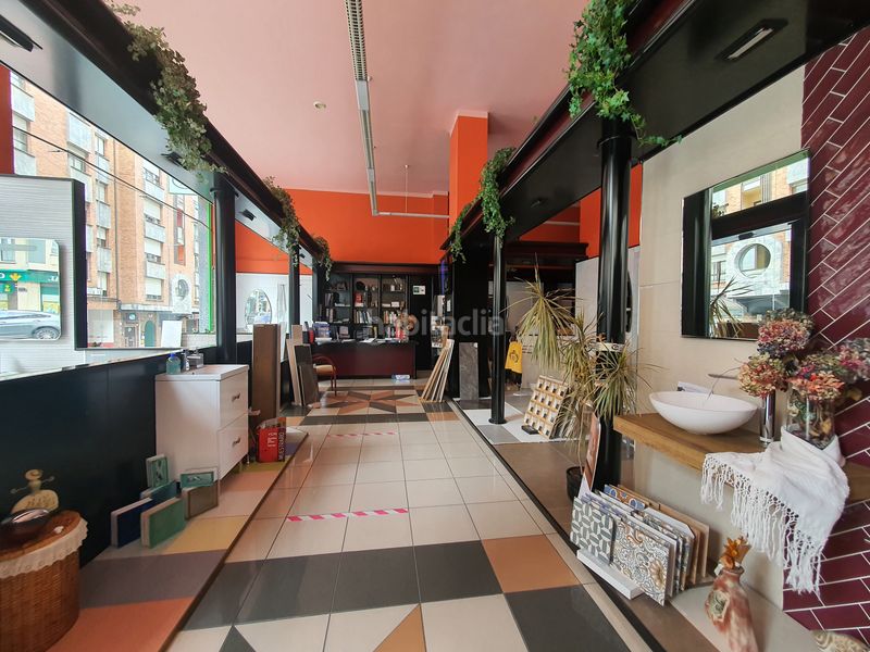 Foto c9a46b93-28a1-4c3f-b2d8-ef34d41f9d5a. Location local commercial dans la pola Siero Siero