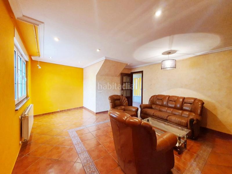 Foto c3ecaba6-ecc0-47e7-a62d-ec313d43a9c3. Casa amb calefacció a Sariego