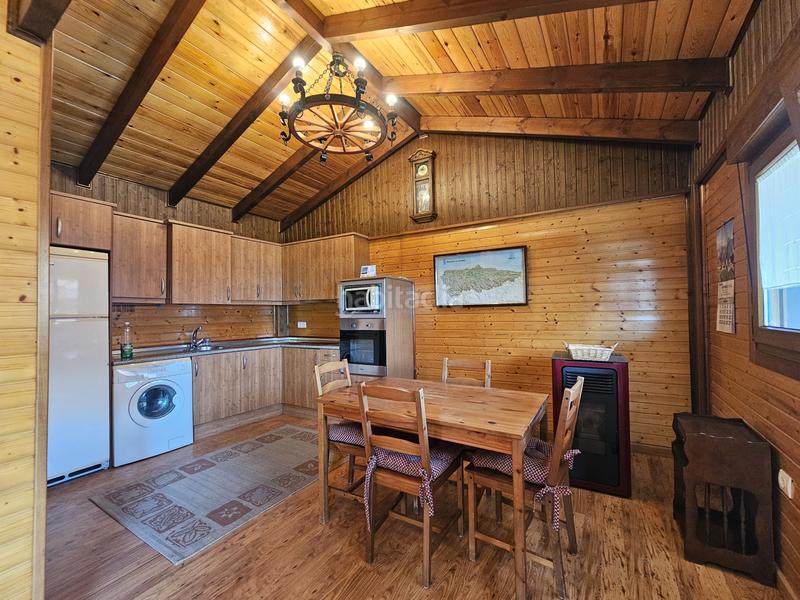 Foto d2b271d6-79d5-489d-b55e-835b1a18095a. Casa a rimada a Sariego