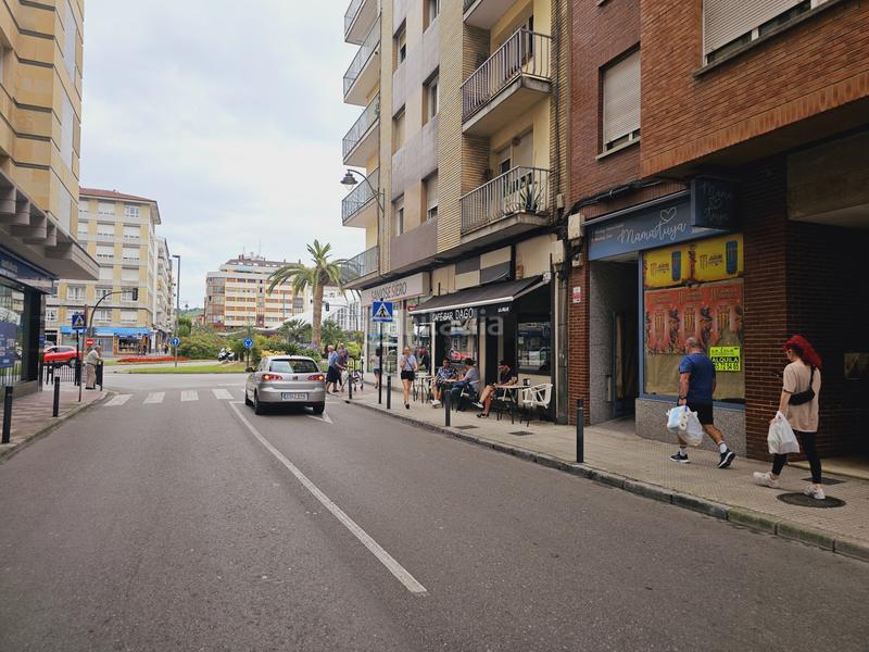 Foto c73cd185-ff95-4e78-b93d-d475aac3e222. Location local commercial dans la pola Siero Siero